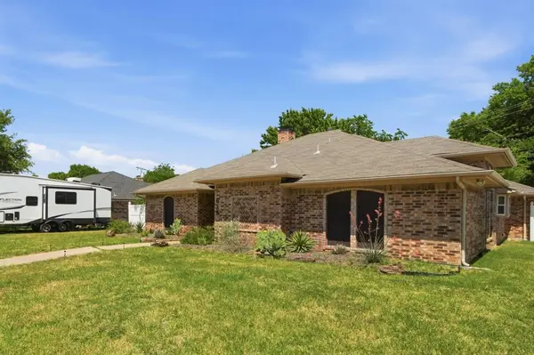 638 Park Lane, Highland Village, TX 75077