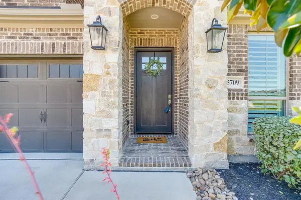 5709 Pope Creek Road, Fort Worth, TX 76126