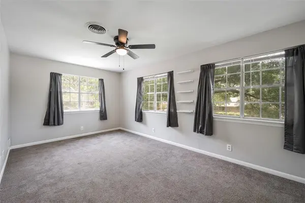 506 Melody Lane, Gainesville, TX 76240