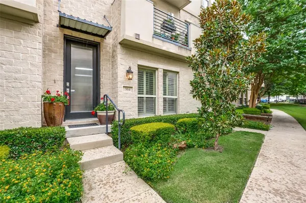 7333 Valley View Lane #304, Dallas, TX 75240