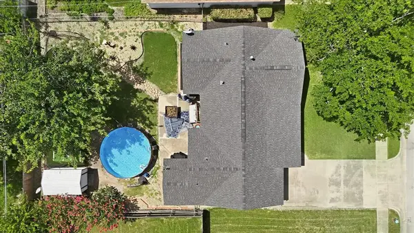 3528 Meadow Oaks Drive, Haltom City, TX 76117