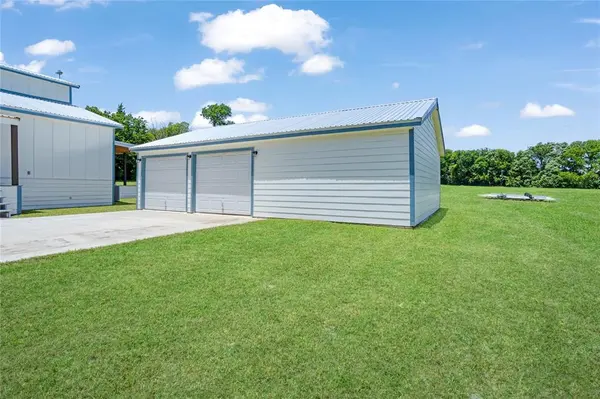 5385 FM-121, Van Alstyne, TX 75495