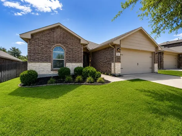 111 Dartmouth Avenue, Farmersville, TX 75442