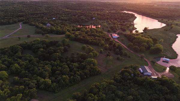 310 Thorn Ridge Drive, Kerens, TX 75144