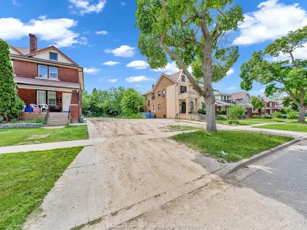 421 PARTINGTON Avenue, Windsor, ON N8W 3S1