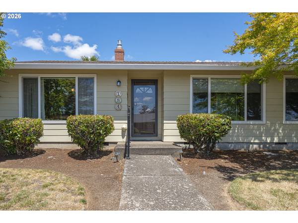 184 NE GERLINGER LN, Dallas, OR 97338