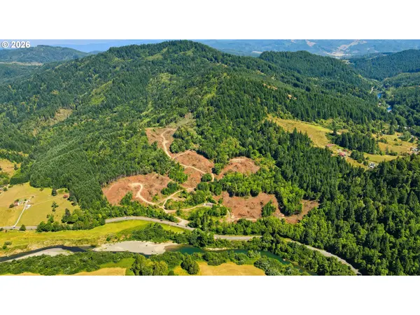 49629 HIGHWAY 242, Broadbent, OR 97414