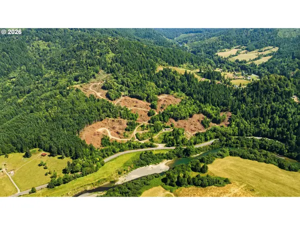 49629 HIGHWAY 242, Broadbent, OR 97414