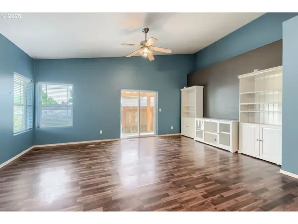 710 MARY DR, Molalla, OR 97038