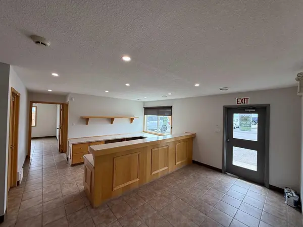 3805 14 AVE N, Lethbridge, AB T1H 6Y6