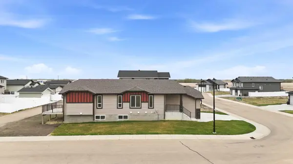 4240 Bauman WAY, Innisfail, AB T4G 0P1