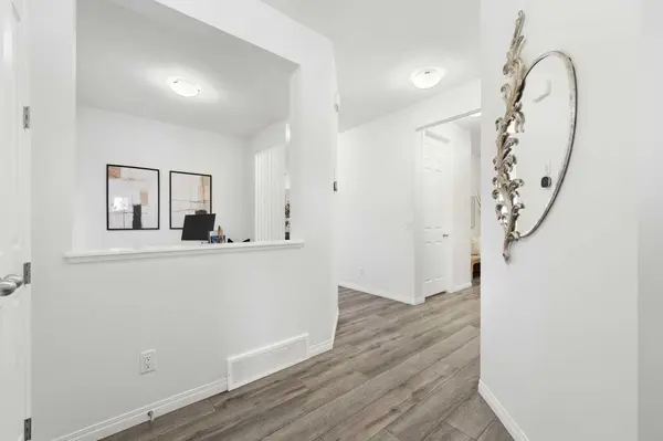 1345 Chinook Gate GN SW, Airdrie, AB T4B 5J1