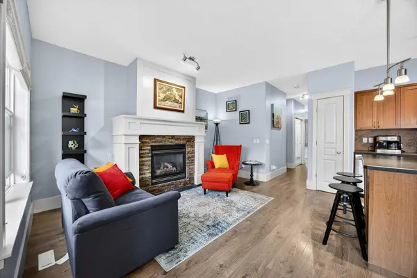 83 Wentworth Common SW, Calgary, AB T3H 5V3
