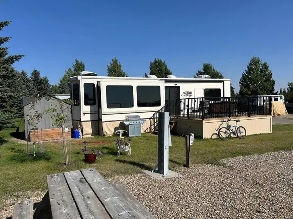 18 King Fisher LN, Rural Vulcan County, AB T0L 2B0