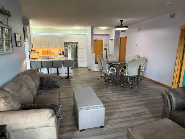 4805 45 ST #414, Red Deer, AB T4N 7A9