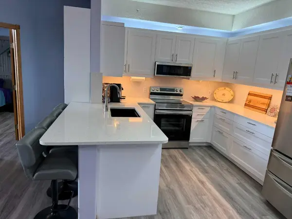 4805 45 ST #414, Red Deer, AB T4N 7A9