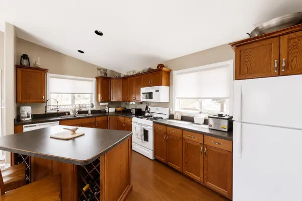 22 9 ST, Canyon Creek, AB T0G 2A0
