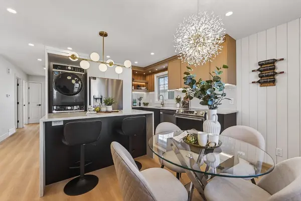 1607 Marlyn WAY NE, Calgary, AB T2A 3K8