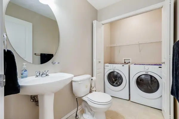 31 Taralake GDNS NE, Calgary, AB T3J 0A8