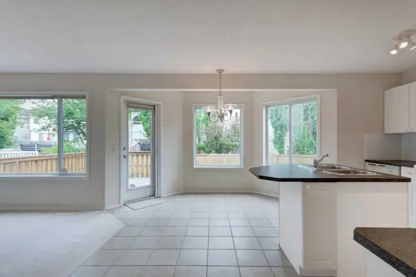 111 Sierra Nevada WAY SW, Calgary, AB T3H 3N1