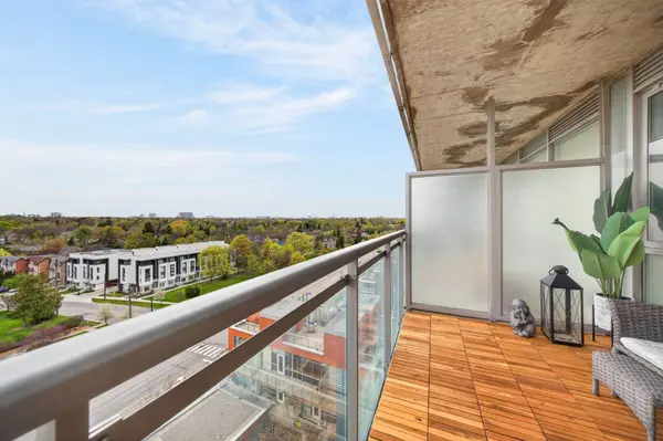 30 Canterbury PL #1009, Toronto C07, ON M2N 0B9