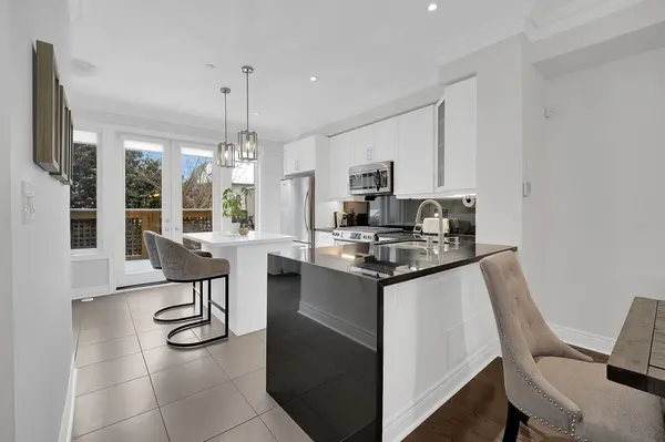 27 Powseland CRES, Vaughan, ON L4L 0C5
