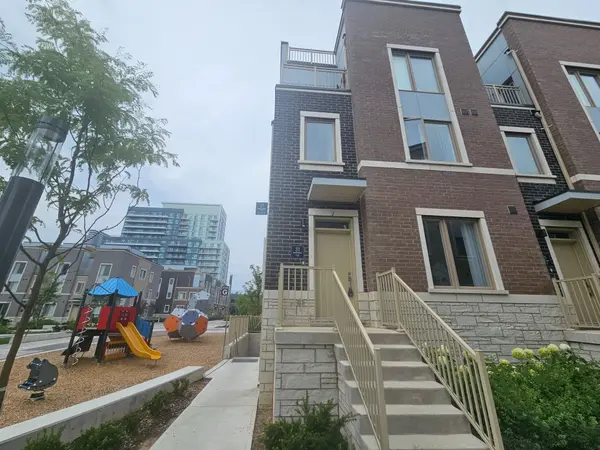 31 ALMOND BLOSSOM Mews S #TH 141, Vaughan, ON L4K 0N7