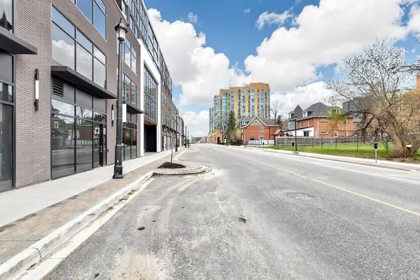 185 Dunlop ST E #C3, Barrie, ON L4M 0L7