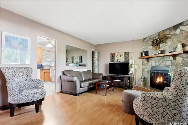 1117 5th STREET E, Saskatoon, SK S7H 1H4