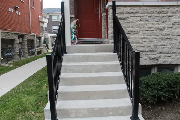 240 Lagerfeld DR #5, Brampton, ON L7A 5G9