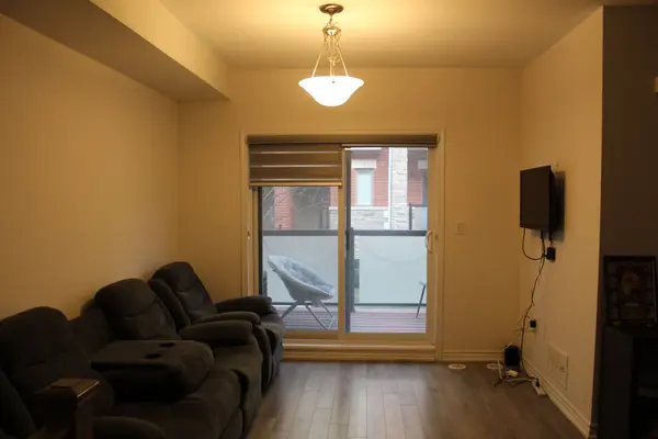 240 Lagerfeld DR #5, Brampton, ON L7A 5G9