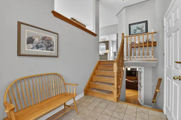 4 Valleybrae CT, Caledon, ON L7C 1B8