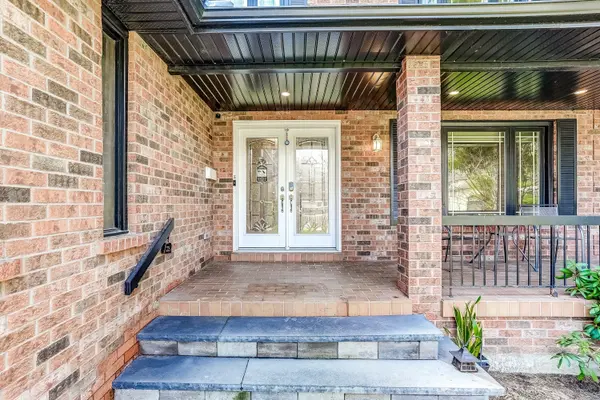 1264 Kane RD, Mississauga, ON L5H 2M3