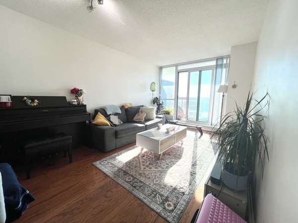 4879 Kimbermount AVE #1602, Mississauga, ON L5M 7R8