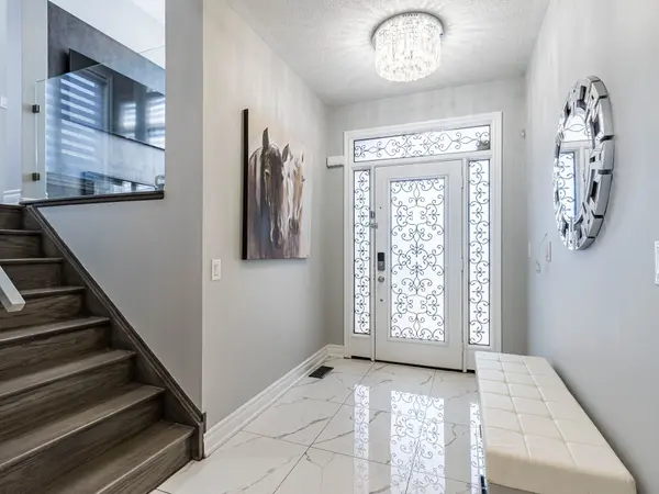 612 Serafini CRES, Milton, ON L9T 7P1