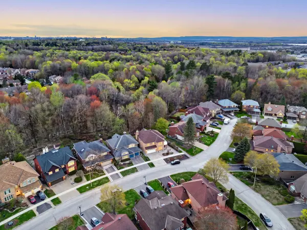 1671 Autumn Ridge DR, Orleans - Convent Glen And Area, ON K1C 6Y3