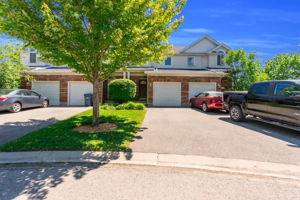151 Clairfields DR E #15, Guelph, ON N1L 1P5