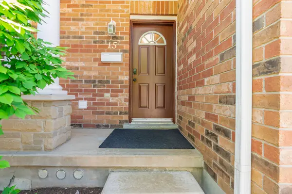 151 Clairfields DR E #15, Guelph, ON N1L 1P5