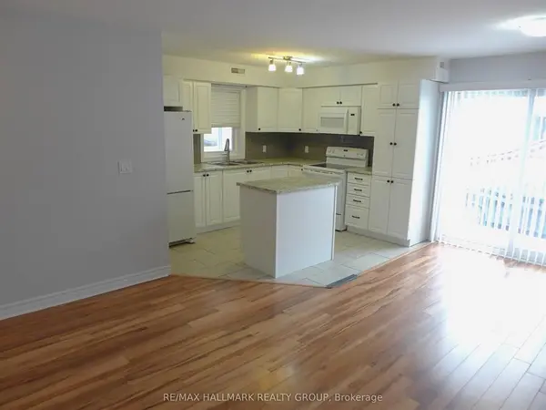 216 Carillon ST #3, Vanier And Kingsview Park, ON K1L 5X8