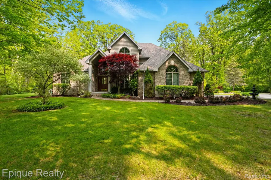 4800 Timberline DR, Clyde Township, MI 48049