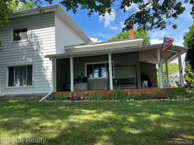 540 Grand River RD, Bancroft Village, MI 48414
