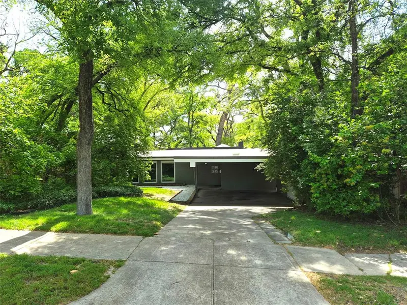 1055 Tipperary Drive, Dallas, TX 75218