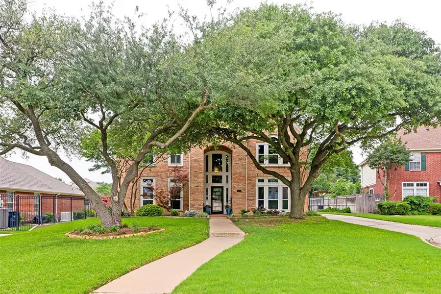 8104 Sun Meadows Court, Fort Worth, TX 76123