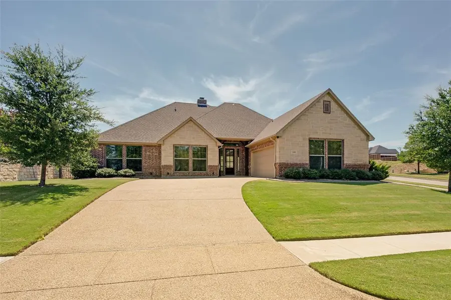 11049 Hawkins Home Boulevard, Benbrook, TX 76126