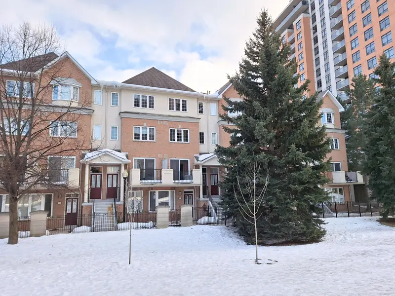 821 Grandview WAY, Toronto C14, ON M2N 6V5