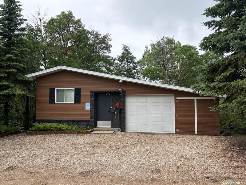 34 Columbus DRIVE, Fishing Lake, SK S0A 1A0