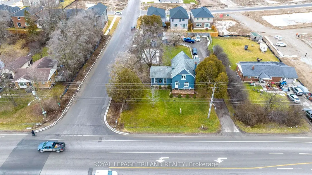 3077 White Oak RD, London South, ON N6E 1L7