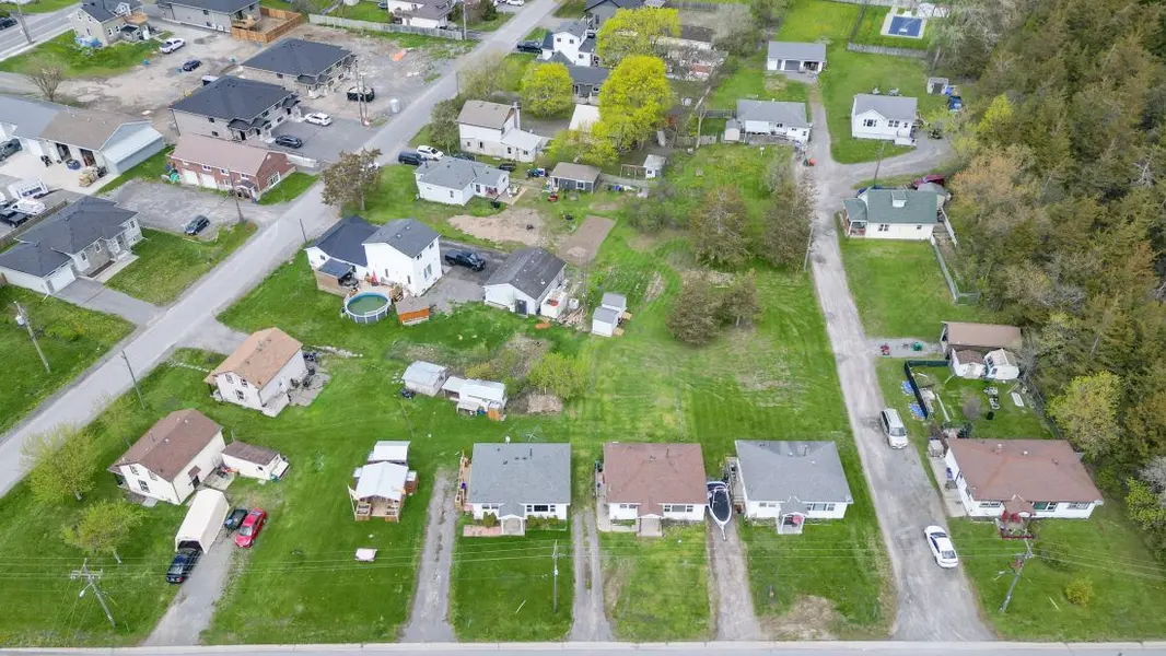 45 Black Diamond RD, Belleville, ON K8N 0N6