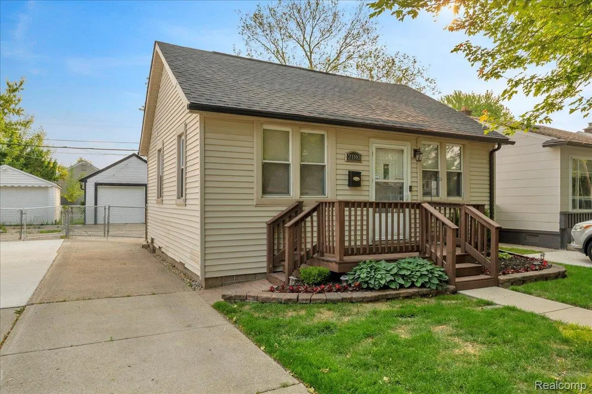 2180 Morris AVE, Originalcity, MI 48146