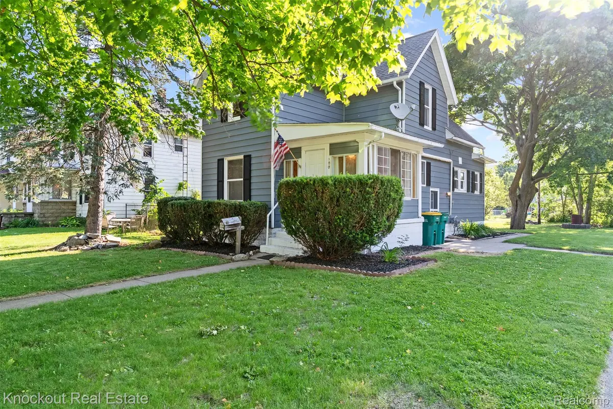 100 N Detroit ST, Durand, MI 48429